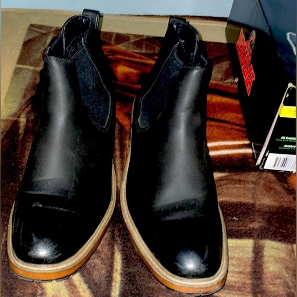 Like New PreOwned Perry Ellis PortFolio Charles Boots Mens Size 11 Sold Out !!!